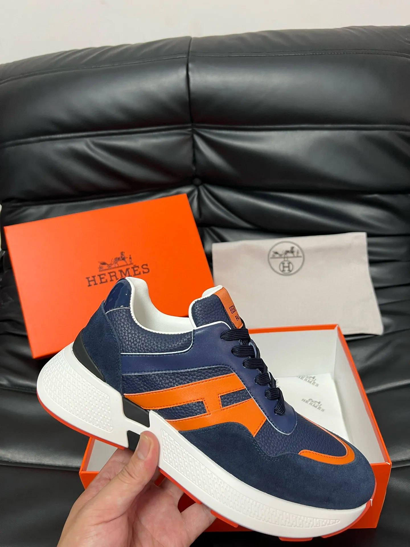 [HERMES] Hermès men's shoes 💰540💰 - High-end quality original order - Upper: 🔝 tumbled calfskin, suede calfskin, shoe body sewn with H pattern - Inner: water-dyed cowhide - Outsole: ultra-light T men's shoes 💰U foam rubber; two-color molded outsole - Super high quality control, fine workmanship: highlighted (high-end, luxury, grade) -Size : 39-44 (38, 45 can be customized)